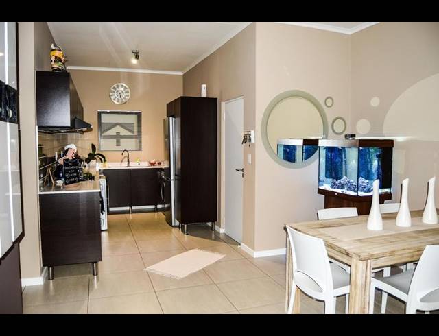 2 BEDROOM APARTMENT FOR SALE IN GREENSTONE HILL